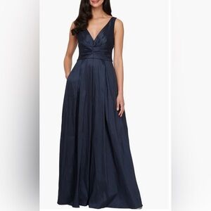 Alex Evening's Sleeveless Stretch Taffeta Gown Size 8 NWT